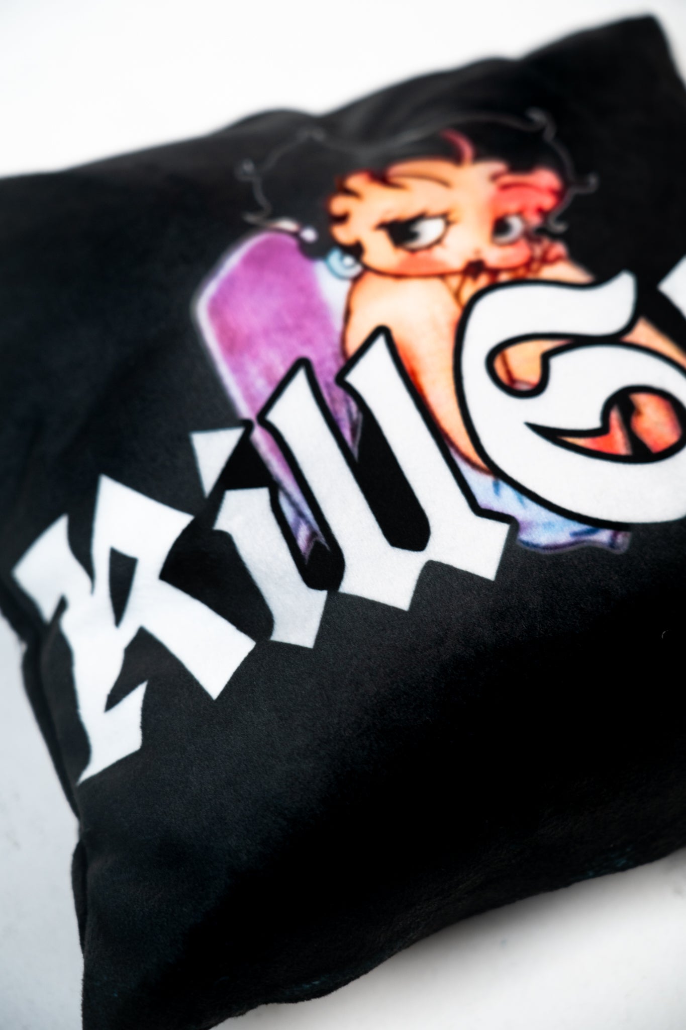 𝙰𝚗𝚐𝚎𝚕 𝙱𝚎𝚝𝚝𝚢 𝙿𝚒𝚕𝚕𝚘𝚠